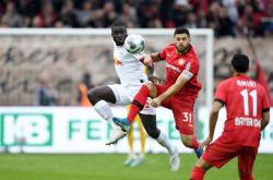 开云体育官方网站-法兰克福豪取三分，赢得关键战的简单介绍