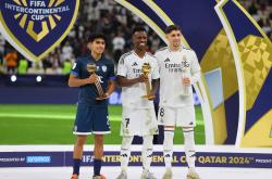 -包含国外足球大赛集聚人气引发热议的词条