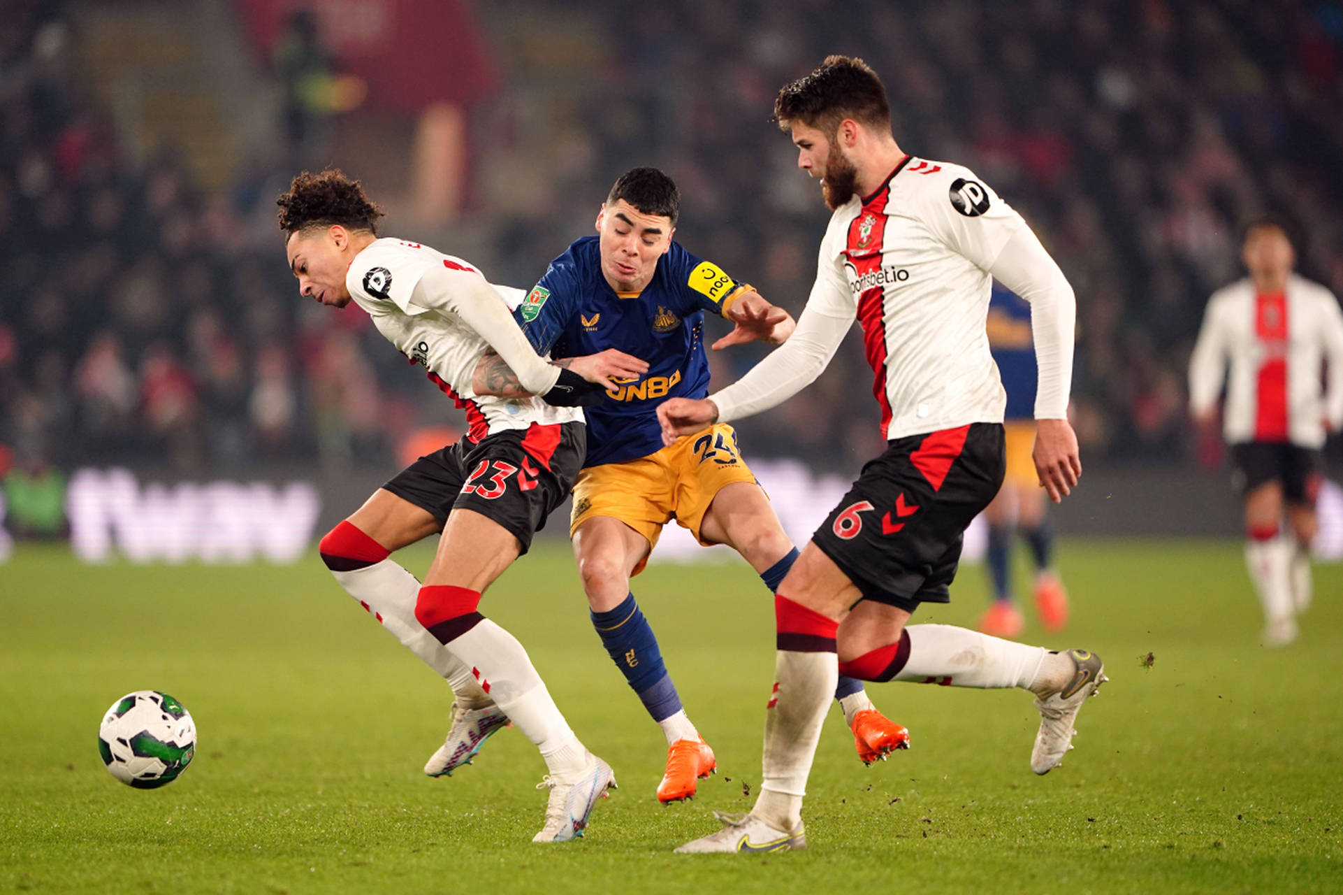 篮球赛事中热刺战胜对手成功破纪录