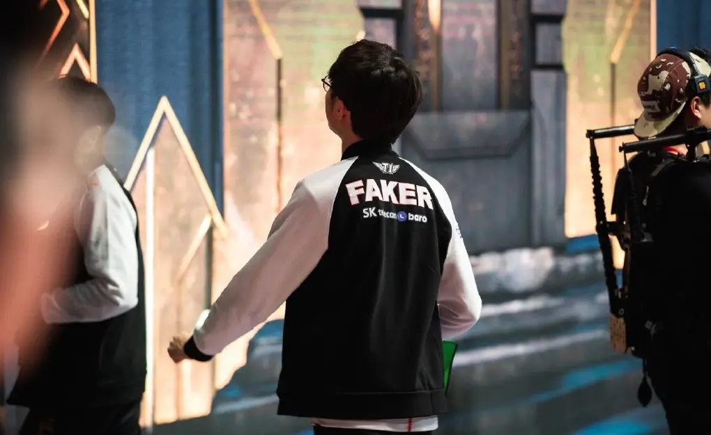 NS险胜TES,Deft成为全场焦点2025世界赛2:0(上海) NS险胜TES,Deft成为全场焦点2025世界赛2:0(上海)