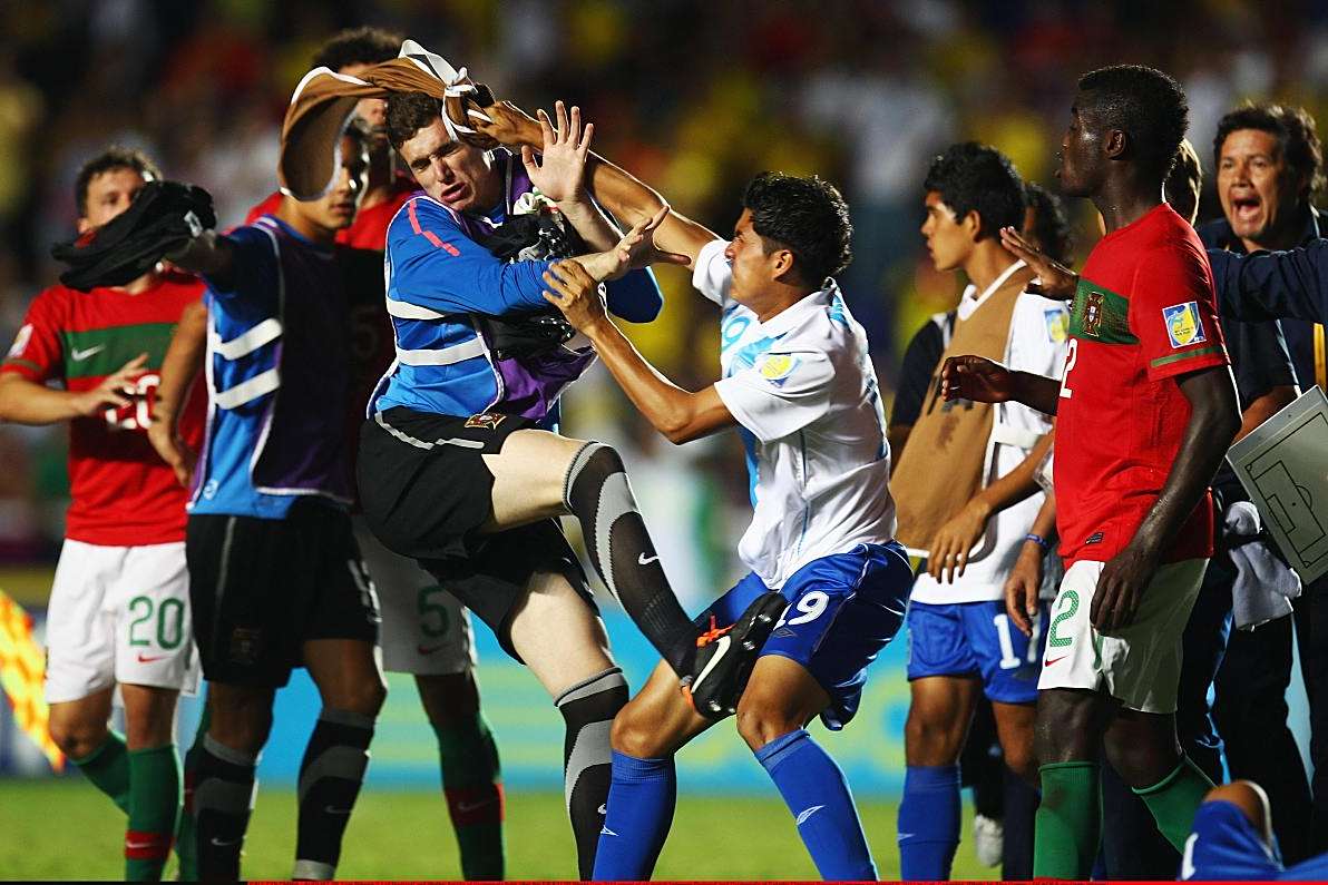 那不勒斯主场失利,遭遇连败 那不勒斯主场失利,遭遇连败