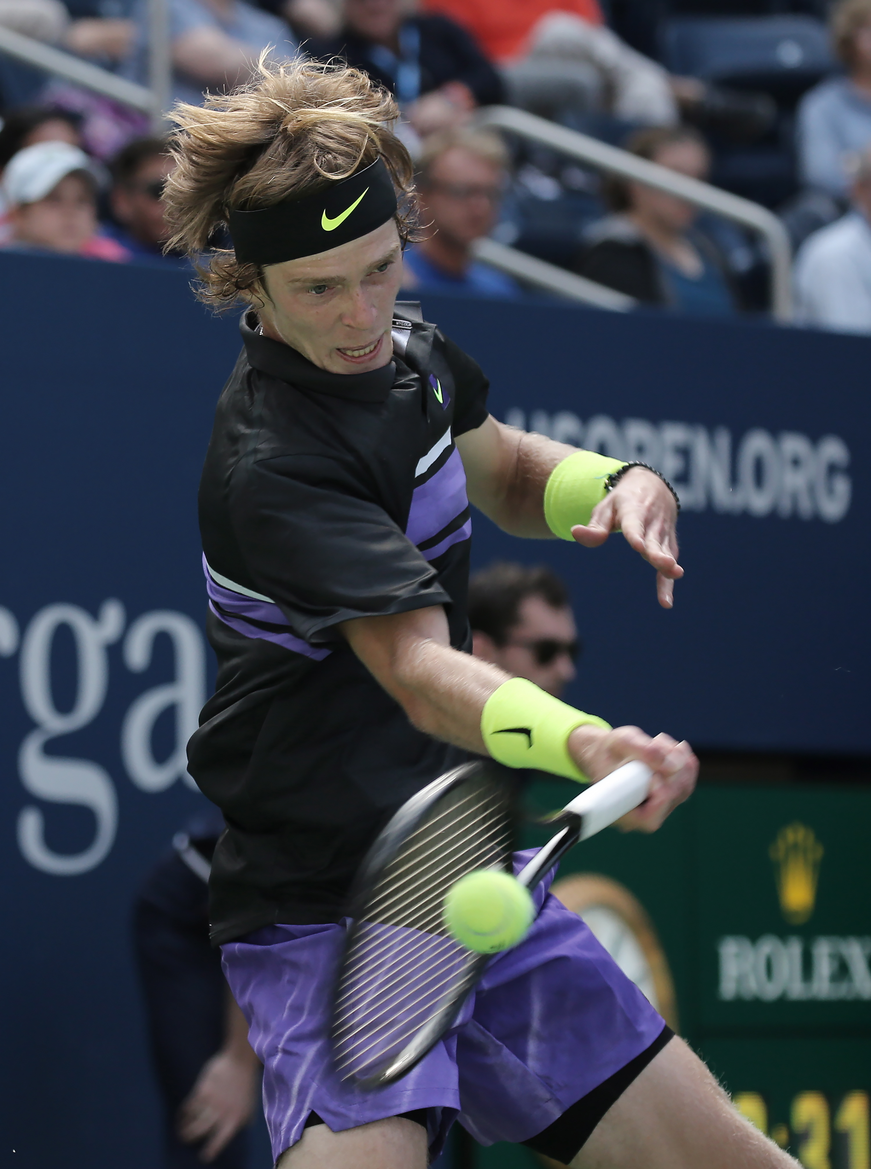 戴维斯杯轻取美网，西西帕斯高光表现